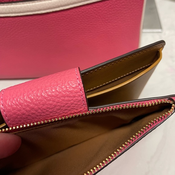 Coach Jes Crossbody in Pink Color block with Matching Wallet - Picture 9 of 14